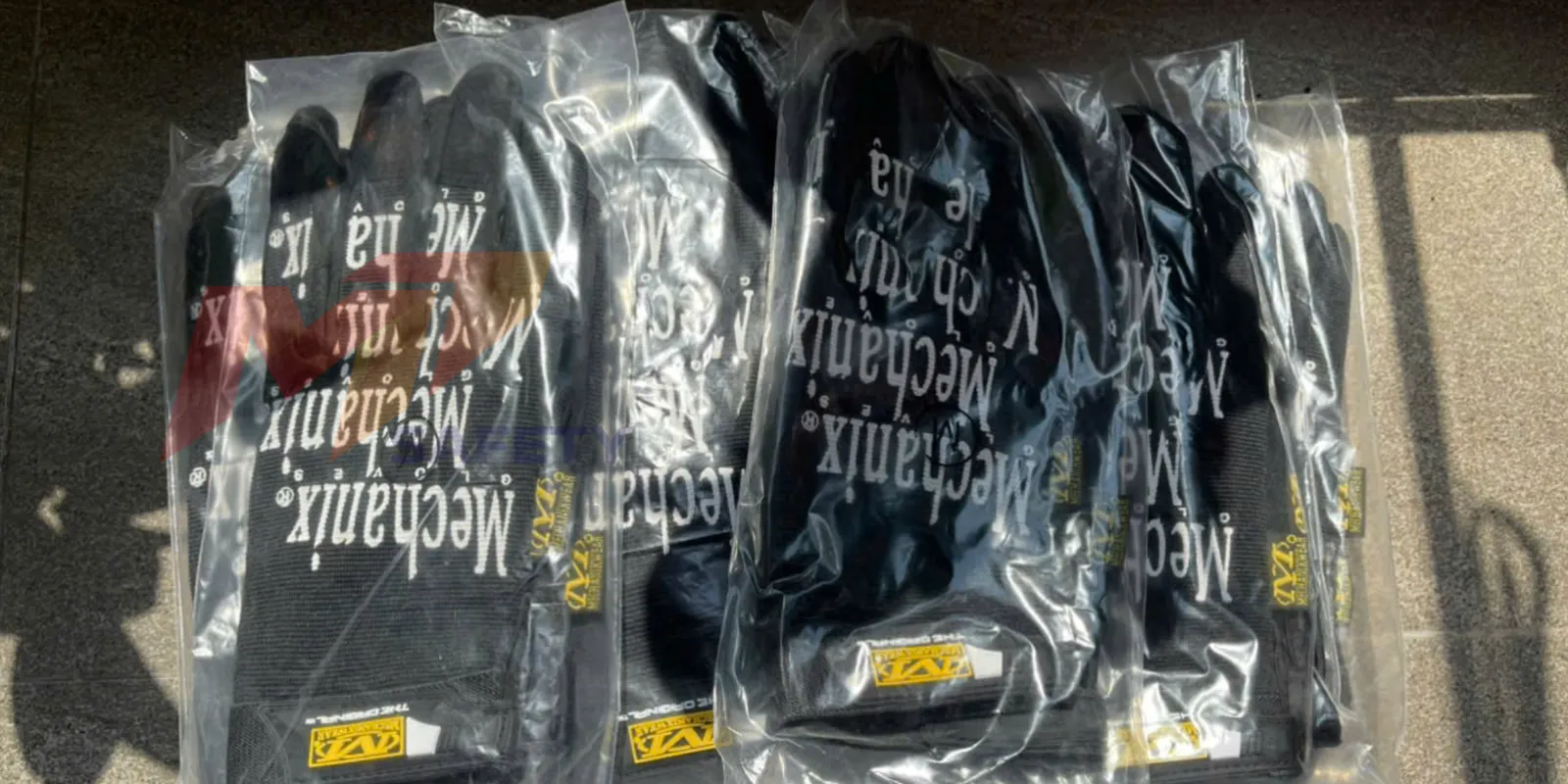 Găng Tay Cơ Khí Kỹ Thuật Viên Mechanix Wear FastFit