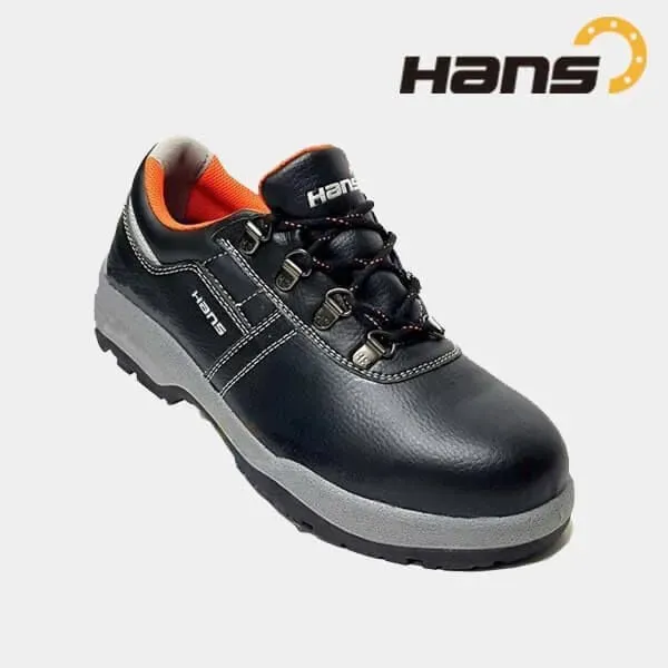 Hans HS60 tích hợp đồng thời hai tính năng sống còn: cách điện 14KV và chống đinh đâm xuyên.